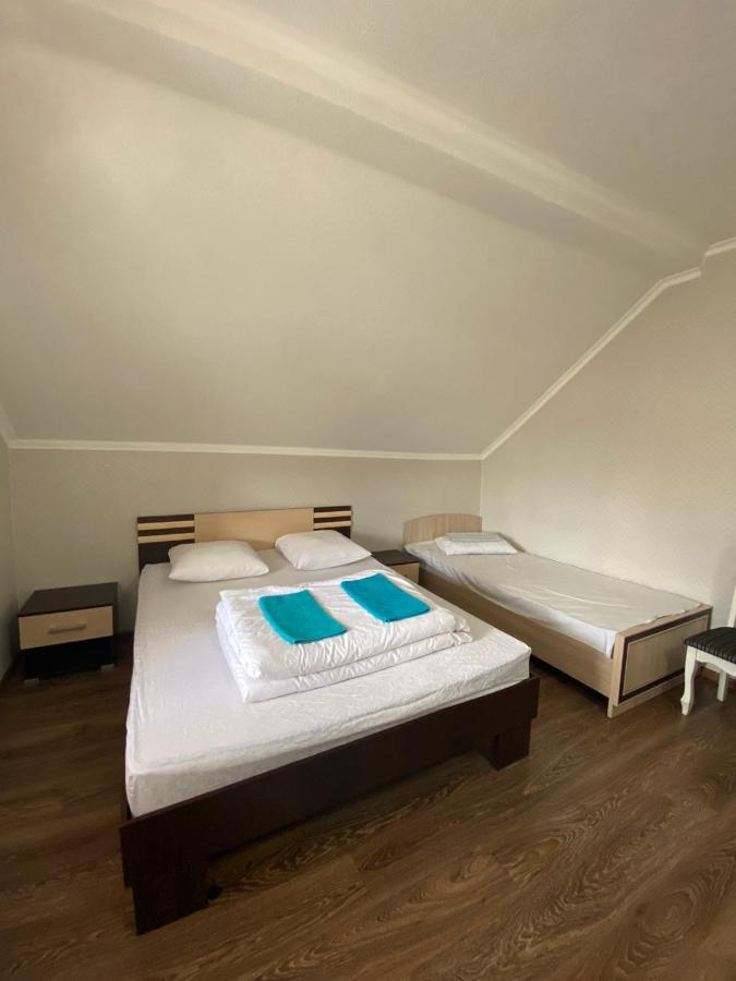 Vip Hostel Mukatjevo Eksteriør billede