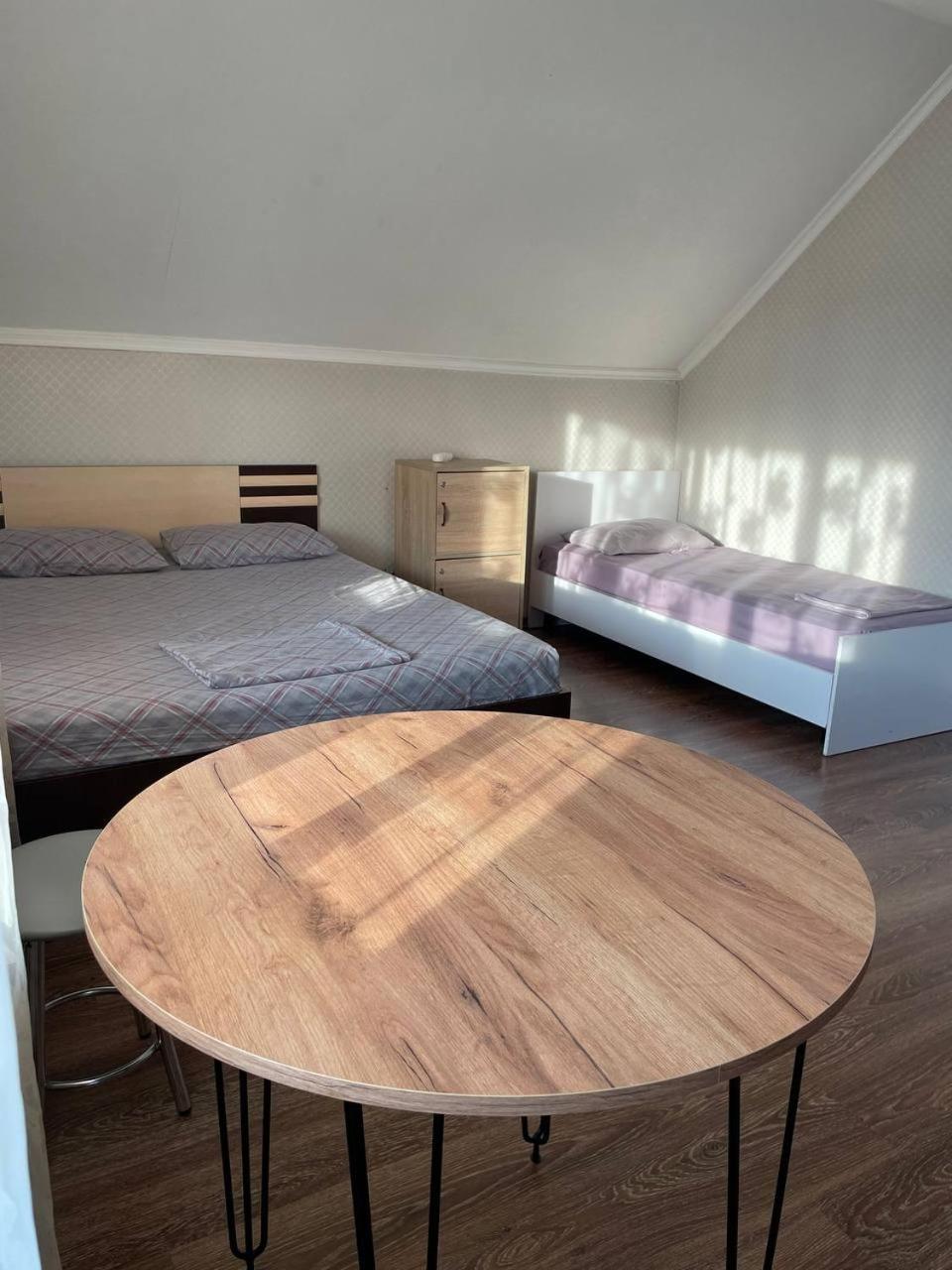 Vip Hostel Mukatjevo Eksteriør billede