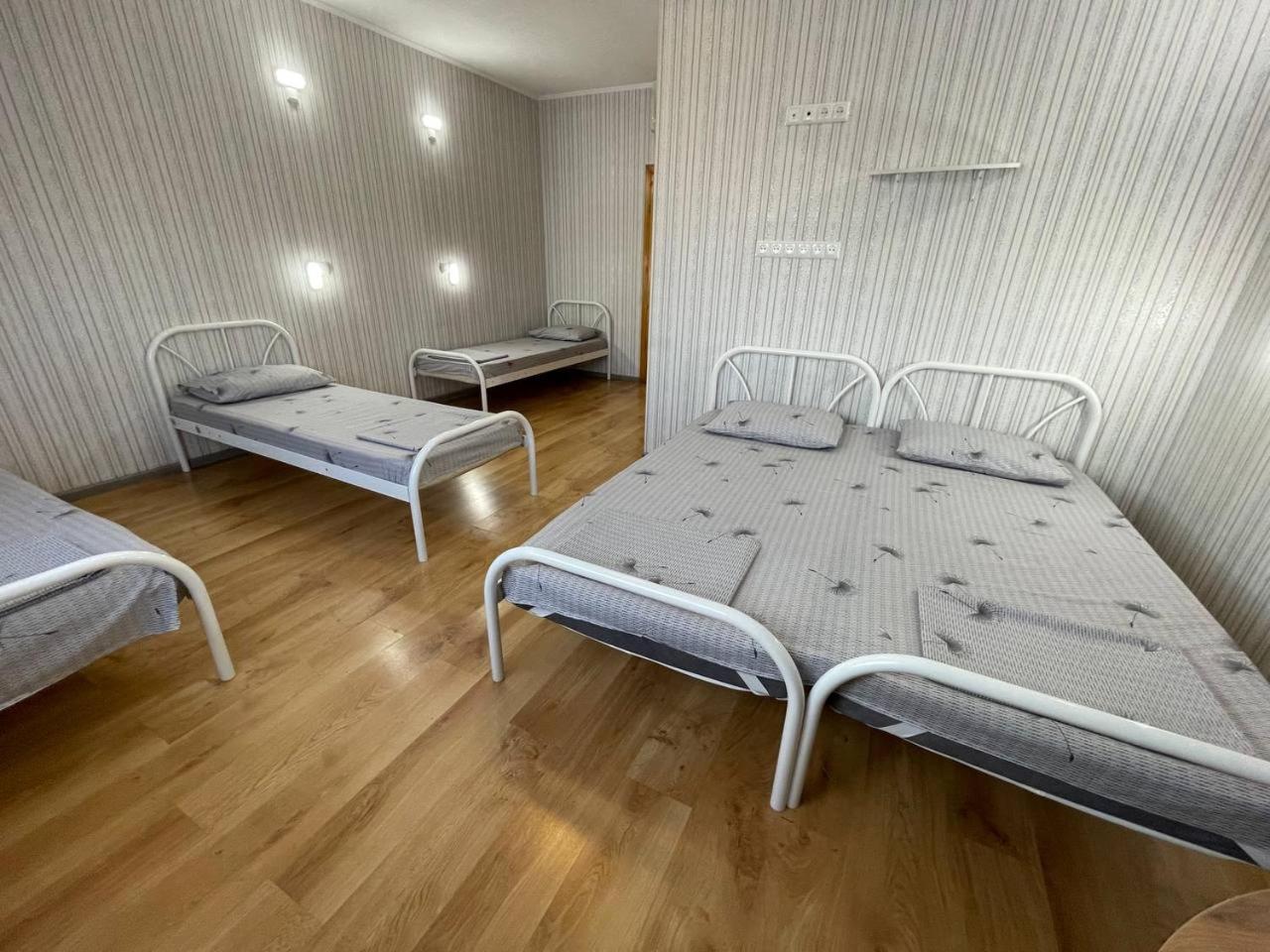 Vip Hostel Mukatjevo Eksteriør billede