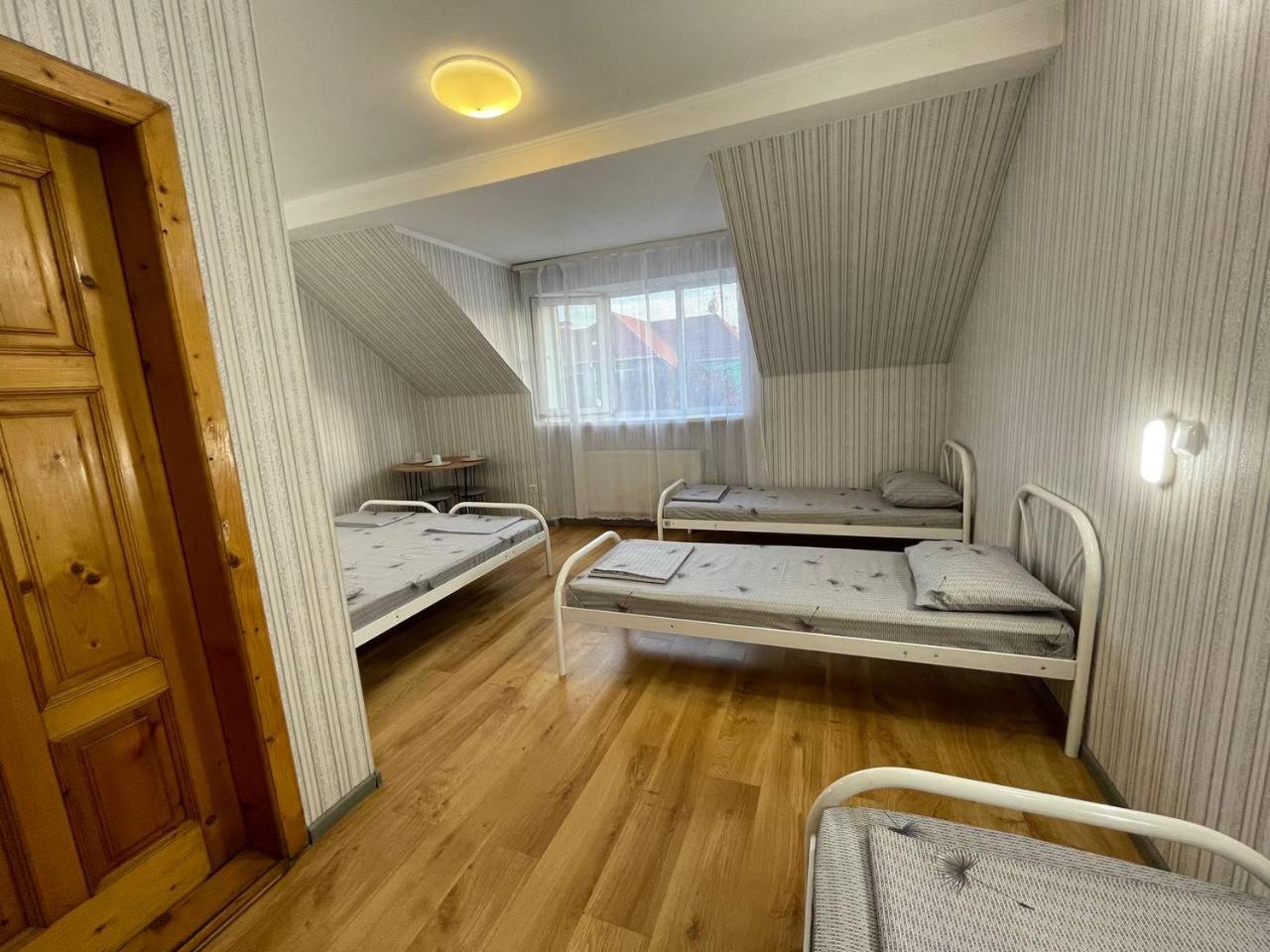 Vip Hostel Mukatjevo Eksteriør billede