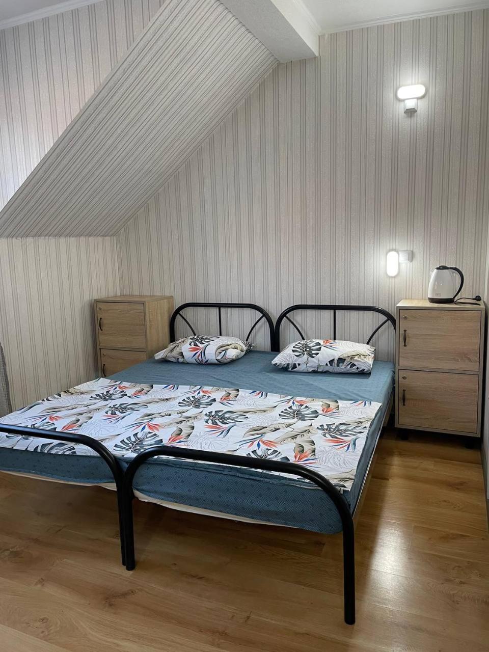 Vip Hostel Mukatjevo Eksteriør billede